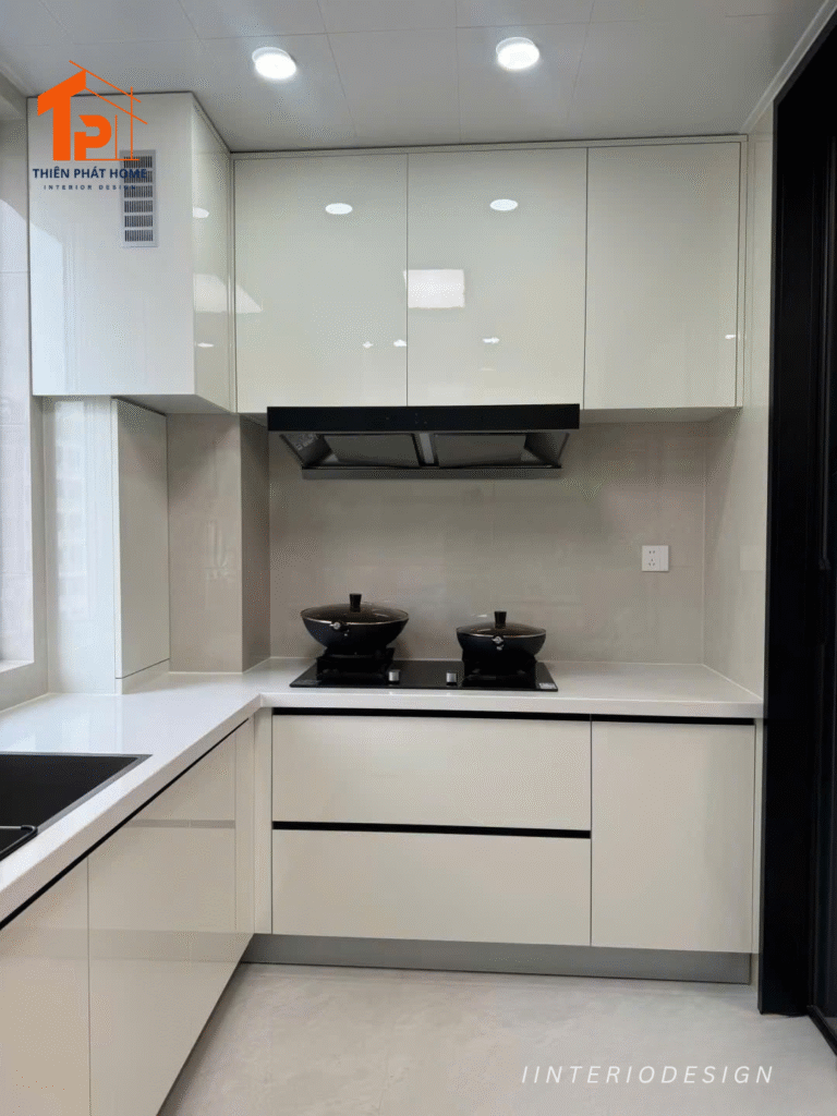 So sánh tủ bếp nhựa Pima và Picomat