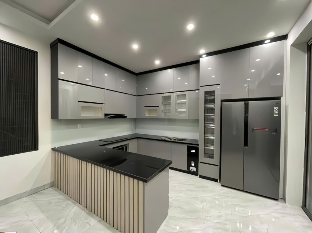 tủ bếp nhựa dùng được bao lâu